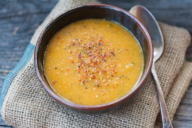 Recette d'automne : Soupe de patates douces au miel de châtaignier et au curry