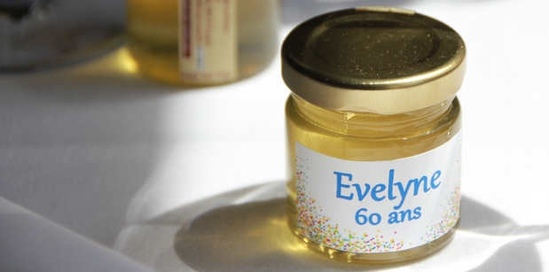 Cadeau d'invite anniversaire personnalisable- des petits pots de miel