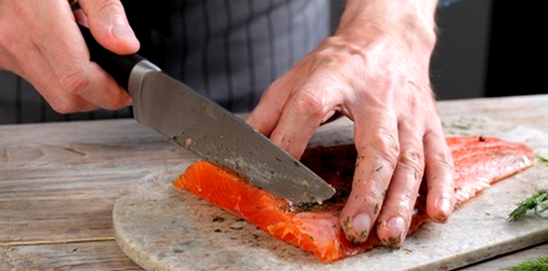 LISTE DES INGRÉDIENTS DE LA RECETTE DE SAUMON AU SÉSAME ET AU MIEL
