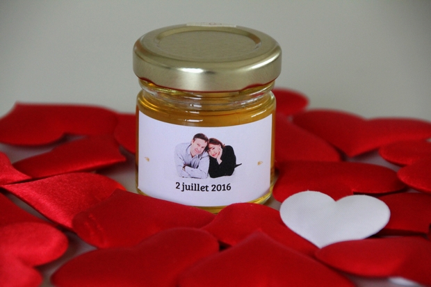 anniversaire de mariage : offrez des cadeaux d'invités : des petits pots de miel 100% made in France