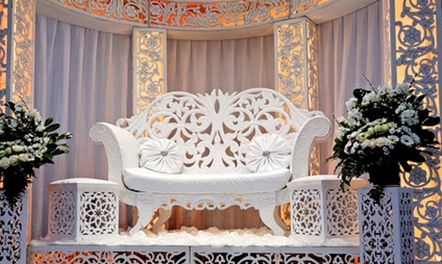 mariage orientale decoration trone maries