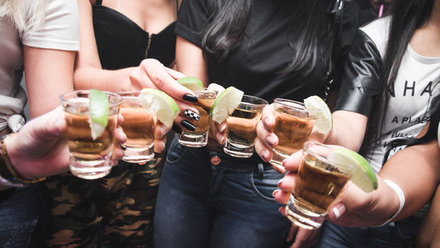 verres de l'amitié enterrement vie de jeune fille
